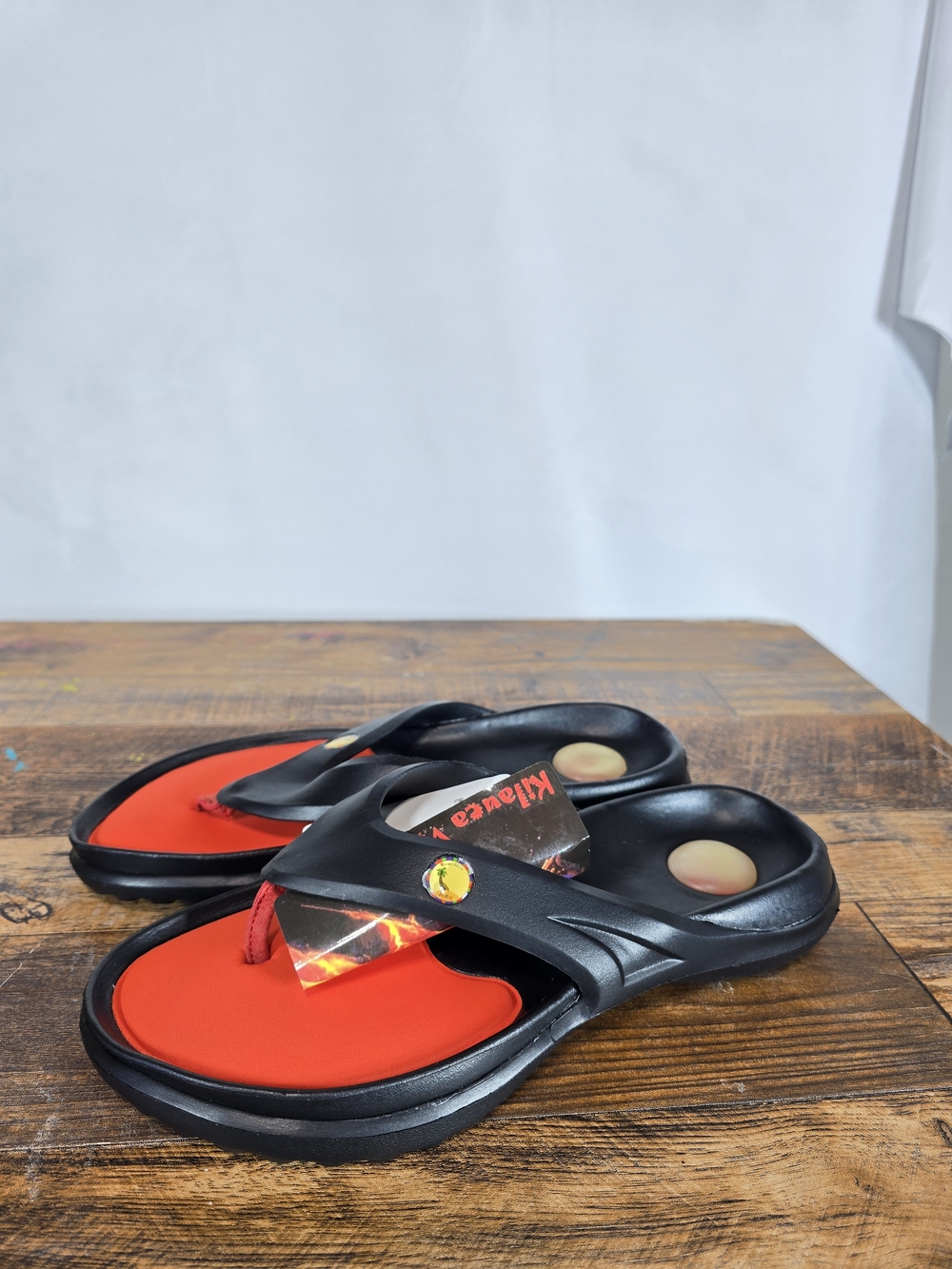 Hawaiian Jellys Men's Black and Red Comfort Flip Flops Sandals Size 7